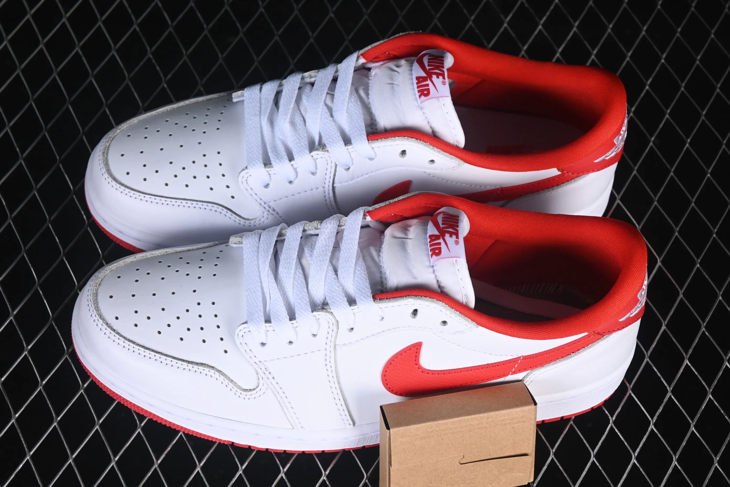 All categories Air Jordan Jordan series basketball shoes Air Jordan 1 Low foreign trade version Air Jordan 1 Low OG "University Red" AJ1 Joe 1 University Red low-top cultural and casual sneakers CZ0790-161